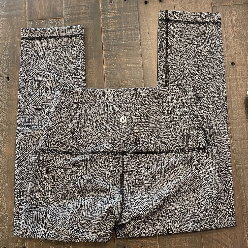 Lululemon Cropped Legging